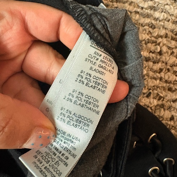 Good American Black High-Rise Skinny Jeans - Picture 6 of 10